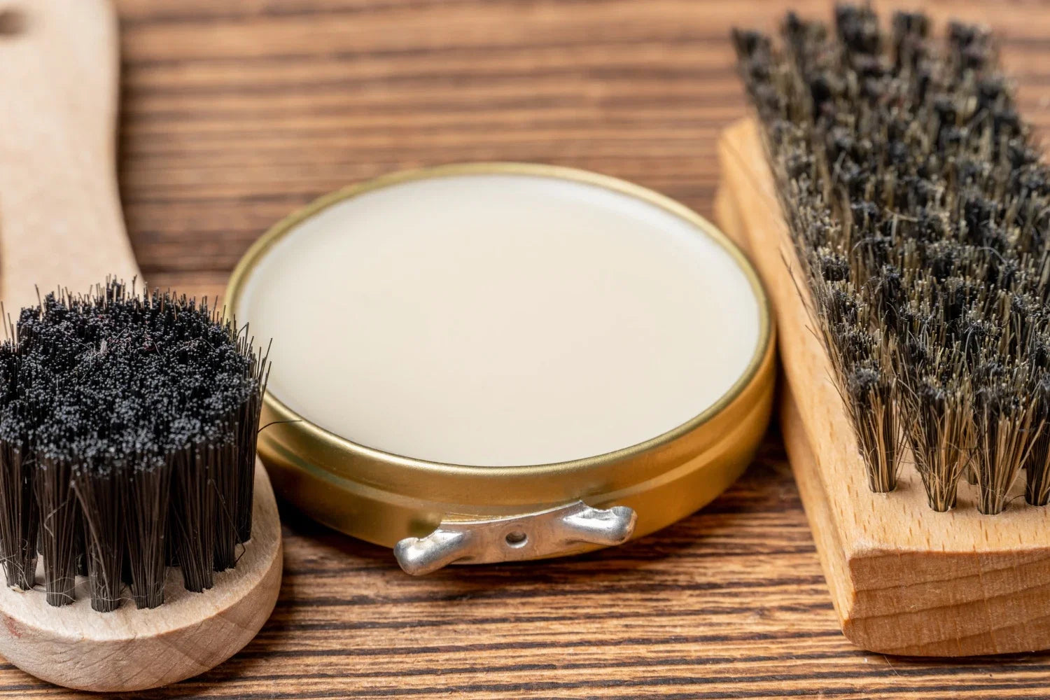 Dubbin for Leather: What It Does, When to Use It and When to Reach for Something Else