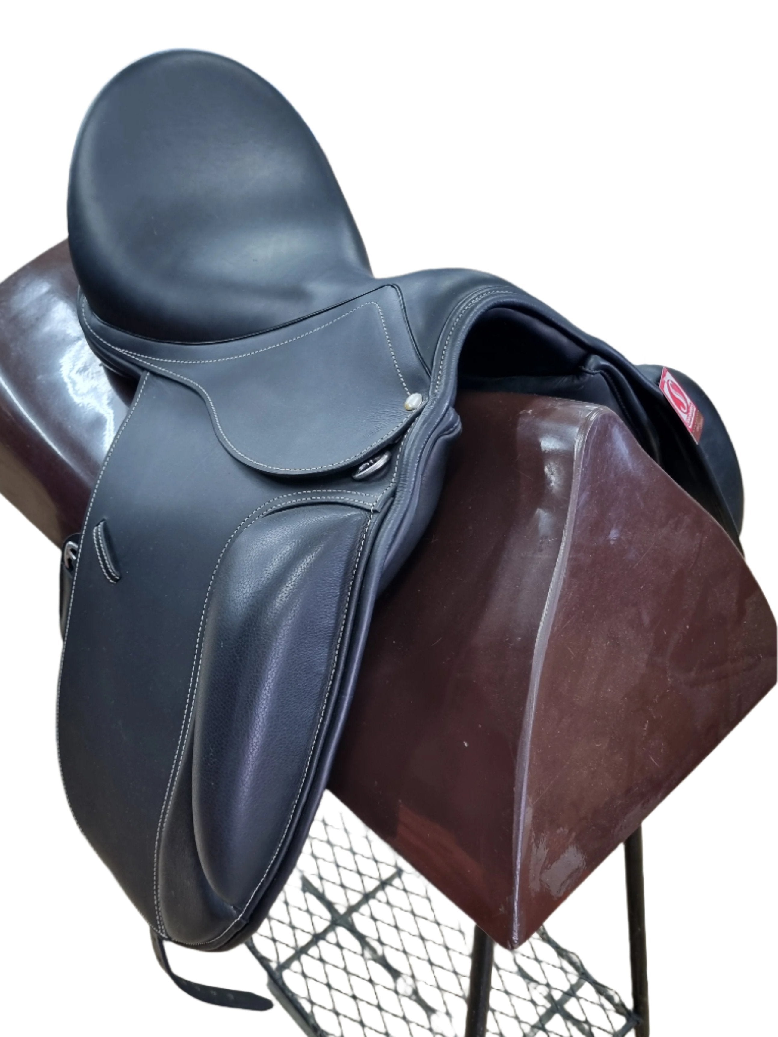 Saddle Dressage Solo