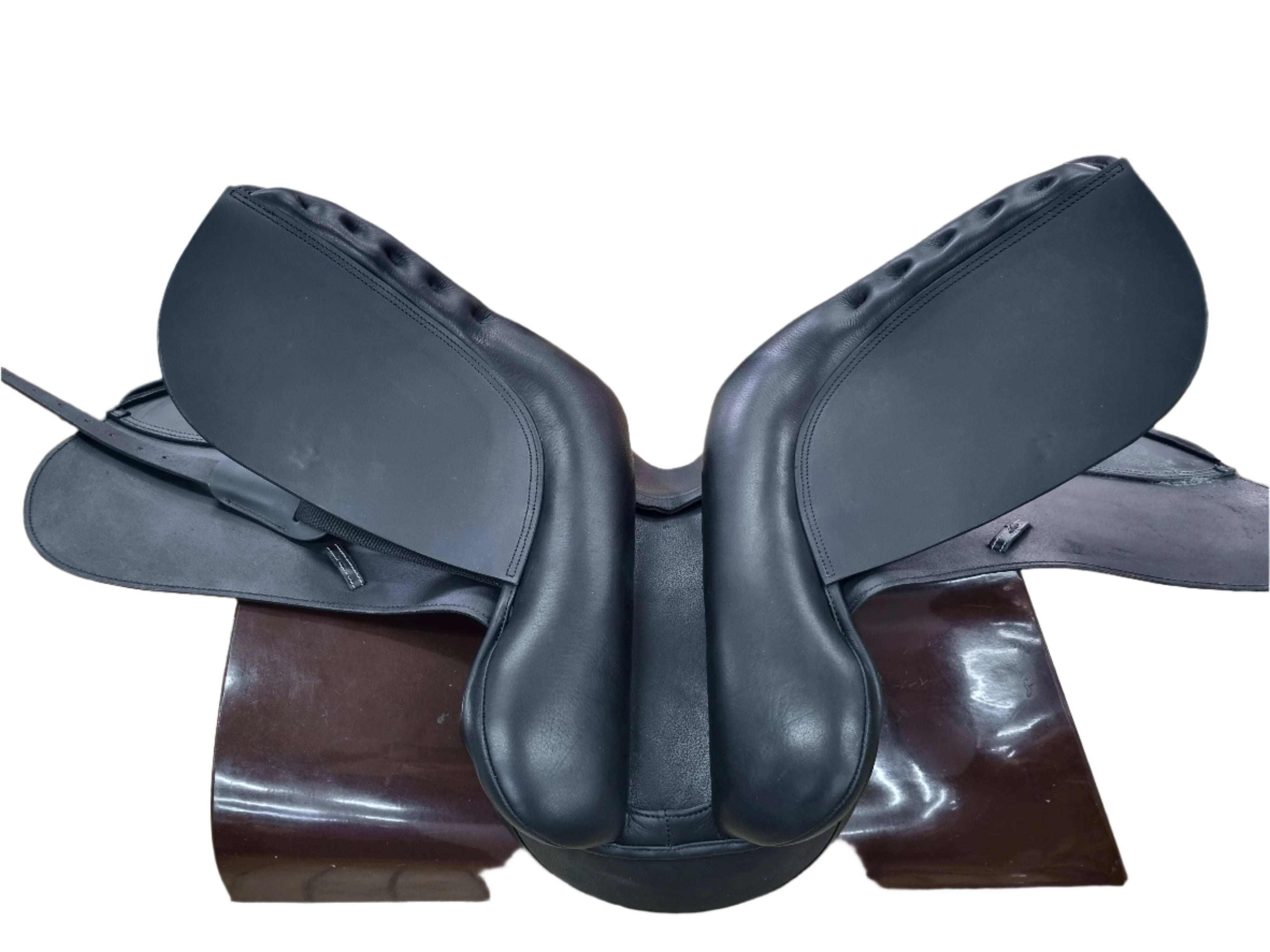 Saddle Dressage Solo